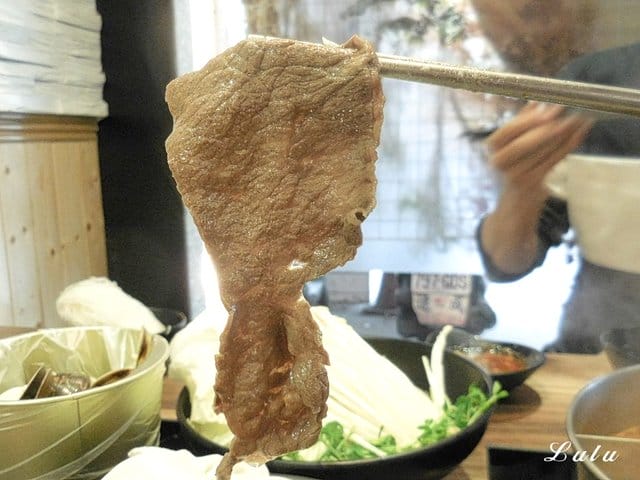 雙人大胃王套餐（50oz）只要NT$1699，挑戰成功現折NT$500。瀧厚鍋物景平店。中和火鍋推薦。打卡加價NT$99吃世界頂級和牛