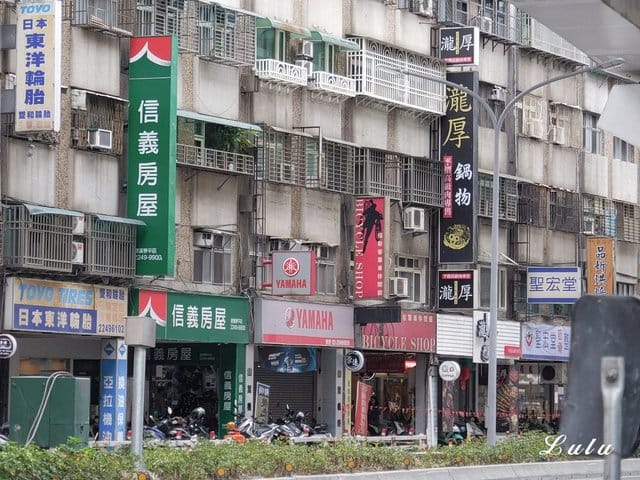 雙人大胃王套餐（50oz）只要NT$1699，挑戰成功現折NT$500。瀧厚鍋物景平店。中和火鍋推薦。打卡加價NT$99吃世界頂級和牛