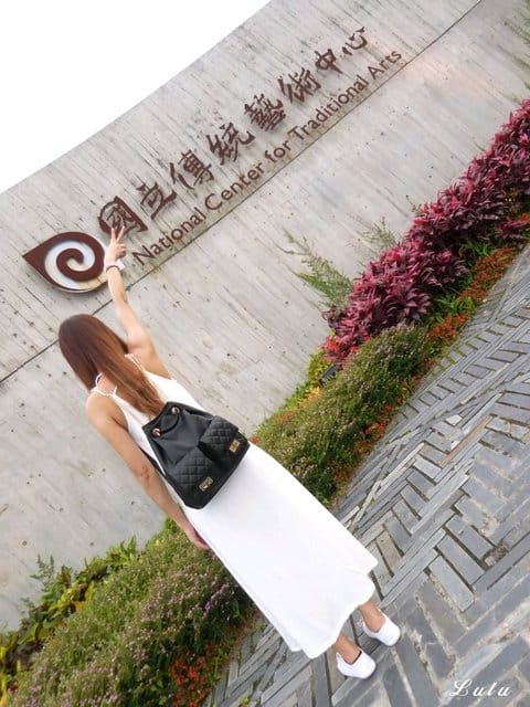 Applie fashion shop 抱我一下超軟菱格機能性三用包。質感實用包包推薦。平價美包。肩背、側背、手拿，三用包包。容量大，間隔仔細，不需要再手忙腳亂找東西啦～