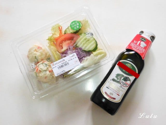 義大利原裝進口。特級初榨橄欖油。用 EXTRA VIRGIN OLIVE OIL 為你的健康做把關。橄欖油簡單料理