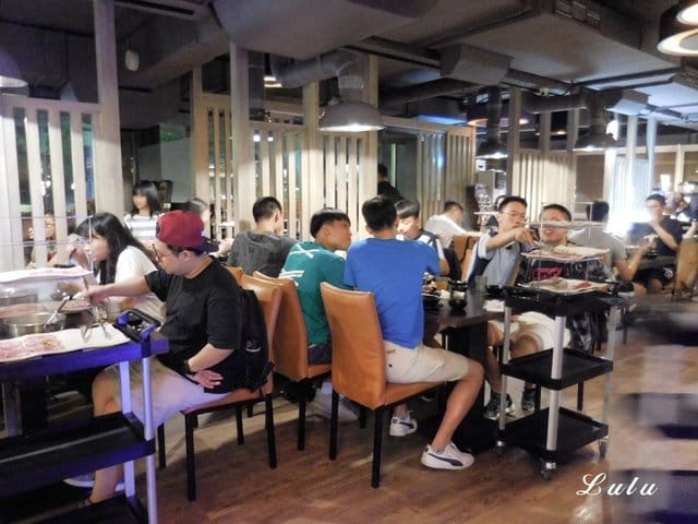 台灣火鍋第一品牌。肉多多火鍋景美店。沒吃過肉多多別說你吃過最好吃火鍋。生日節慶，朋友聚會最佳首選。貼心服務，媲美星級餐廳