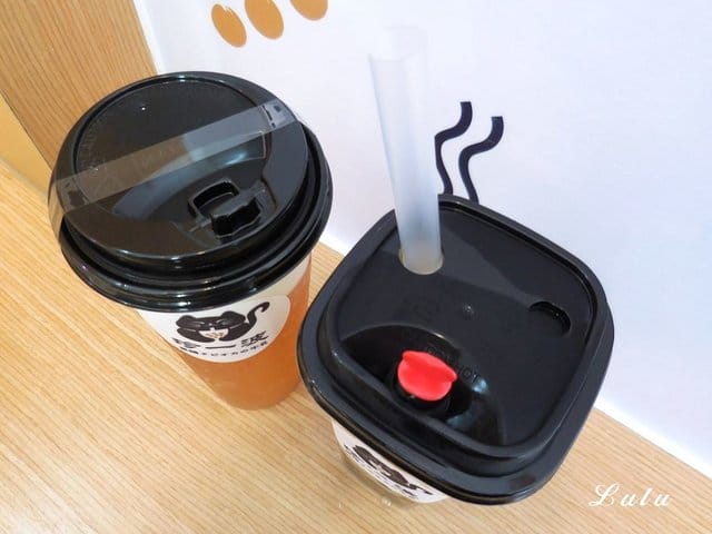 新竹手搖飲推薦。新竹珍一波。城隍廟美食推薦。熬煮3小時滾燙的波霸黑糖珍珠，隨著溫度變化，層次口感香Q軟
