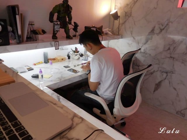 台北手機維修推薦。REALFIX 手機維修。只要1小時，快速取件，不用擔心沒有備用機可以使用