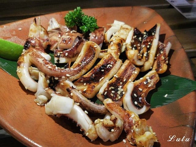 新竹平價美食推薦。山口刺身ま丼飯專賣店#東門市場美食#新竹美食#日本料理。食材新鮮嚴選，用心研發的平價日式料理丼飯