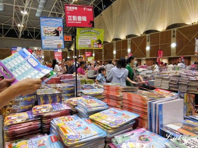 【2019 台北大野狼國際書展-好書推薦】。2019/6/7(五) AM09:00 ~ 2019/6/17(一) PM23:59 除了開幕與閉幕，展覽期間 24 小時不打烊。多達 200 萬本書，全館