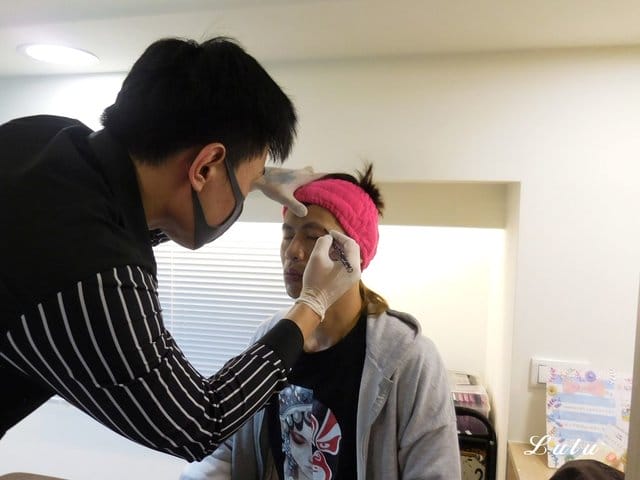 台北中山【CHI NI AI美學】韓式半永久定妝。睡醒立馬擁有自然眉型。仿真絲霧眉。韓式霧眉／紋眼線／ 水潤紋唇／ 紋髮際線推薦。林森北路。捷運松江南京站