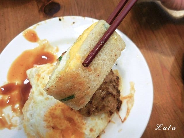 真芳碳烤吐司·紅茶牛奶 台北信義店。台北必吃十大早午餐。食材新鮮嚴選，美味自然呈現