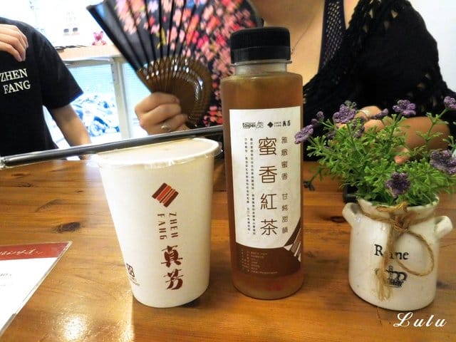 真芳碳烤吐司·紅茶牛奶 台北信義店。台北必吃十大早午餐。食材新鮮嚴選，美味自然呈現