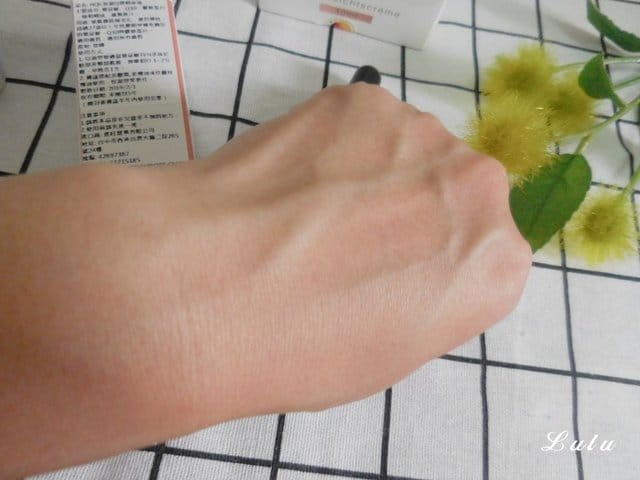 #ollobaby #德氛精油 #德國原裝進口。DeVoN 德氛 HQC保濕Q彈精華液＋佳麗玫瑰油＋美麗霜。以天然植物萃取物與植物油為基礎原料的臉部保養產品