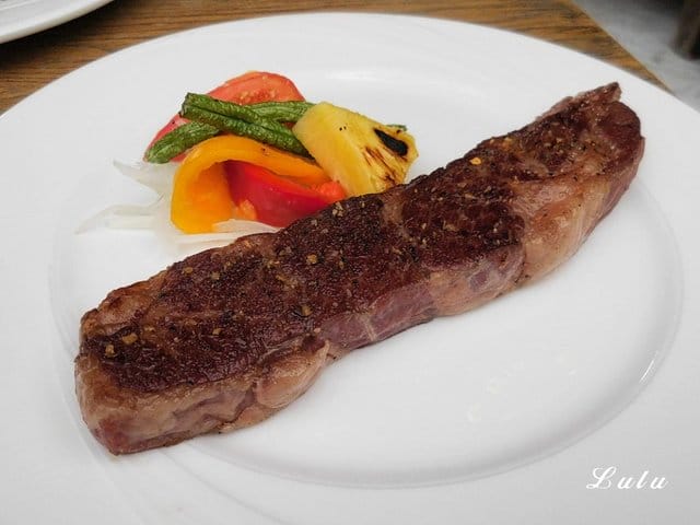 桃園美食餐廳推薦。#花園牛排。真空低溫烹調的舒肥料理。置身綠野仙蹤的夢幻餐廳。IG打卡/牛排/舒肥料理