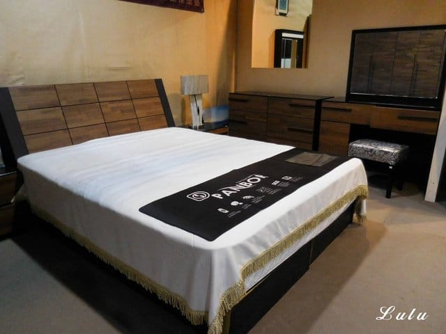 台中家具賣場推薦。丹比家具生活館。佔地1800坪的展示空間，只要你想得到的居家家具，通通可以找得到。客製化的服務，符合居家空間
