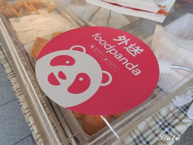 三峽台式炸雞推薦。胖克炸雞。三峽傳統市場內隱藏版脆皮炸雞。皮薄又脆，肉質鮮嫩，不乾柴。久放一樣好吃！