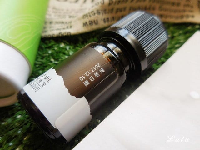 茶樹精油的妙用。相信葉子 澳洲茶樹純露＆澳洲茶樹精油。源自於台灣屏東的草生栽培，不添加化學防腐劑及化學香料，享受天然的植萃清新