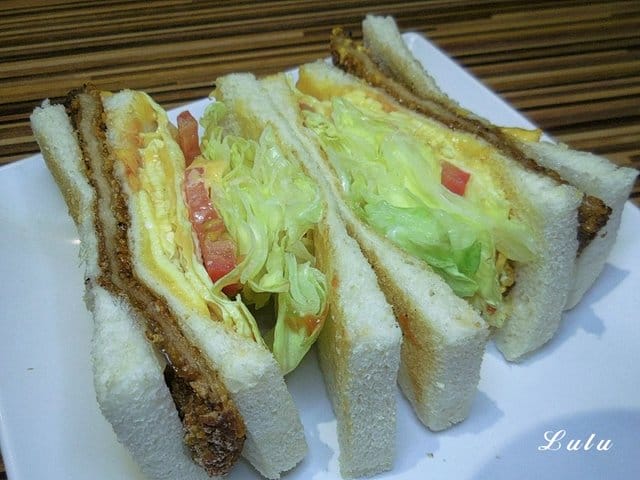 汐止好吃早餐推薦。汐止人氣早餐。魔法樂食早餐屋。讓人銷魂的惡魔吐司&撒旦吐司