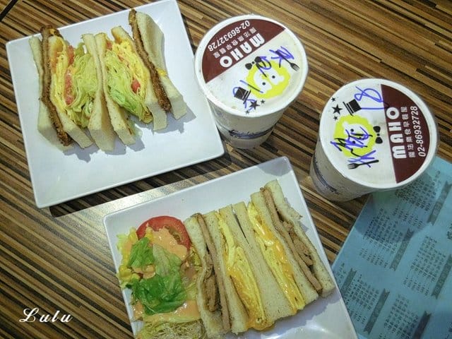 汐止好吃早餐推薦。汐止人氣早餐。魔法樂食早餐屋。讓人銷魂的惡魔吐司&撒旦吐司