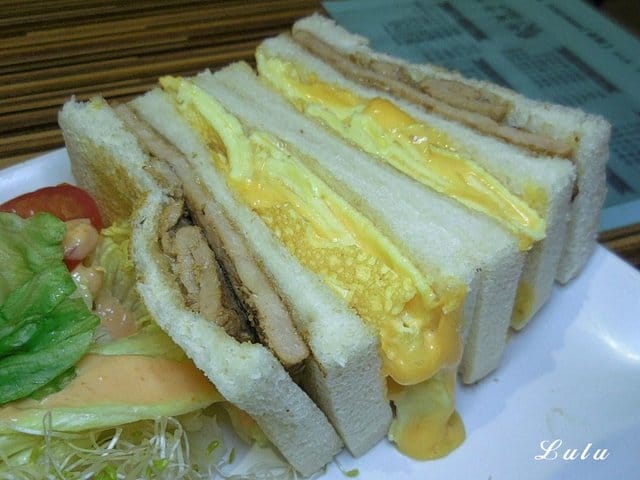 汐止好吃早餐推薦。汐止人氣早餐。魔法樂食早餐屋。讓人銷魂的惡魔吐司&撒旦吐司