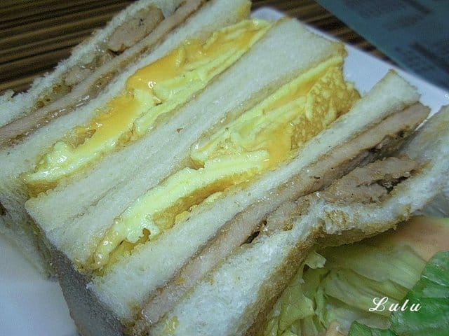 汐止好吃早餐推薦。汐止人氣早餐。魔法樂食早餐屋。讓人銷魂的惡魔吐司&撒旦吐司