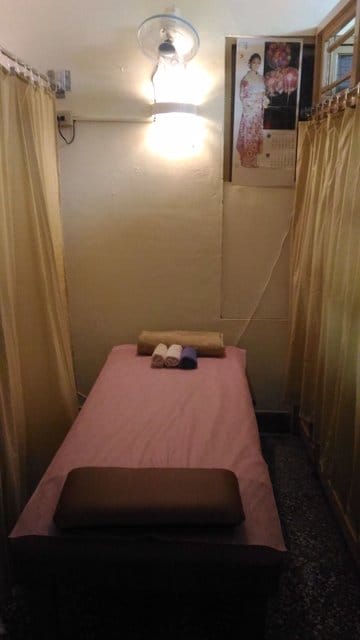 足巧合養生工作室。台北大橋頭足底按摩推薦。超過15年專業整復推拿師傅。足底按摩＋足湯（70分鐘），優惠價NT$699。#另有文末優惠