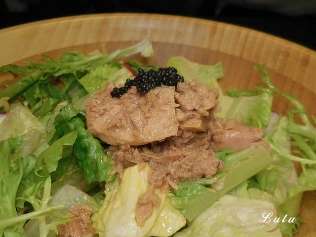 台北東區餐酒館推薦。#Elfin Restaurant & Loung。以精靈為主題的複合式餐酒館。首推多人主食套餐，三五好友聊天聚會的好地方