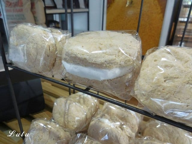 桃園伴手禮推薦。許燕斌手作烘培-桃園店。新款麵包加入台灣水果食材元素，比新款名牌包還迷人，讓人忍不住大失血