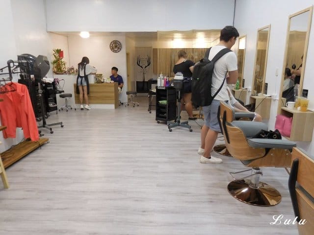 （文末優惠）新北三重美髮推薦。#管你的頭 Hair Salon。專業用心的設計師Ann，為你的一頭稻草“大拯救”。三重染髮/三重護髮/三重剪髮/三重髮廊推薦