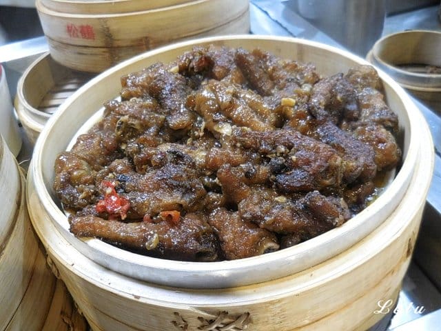 桃園吃到飽。港點大師桃園家樂福經國店。各式港點無限量供應吃到飽。麻辣小龍蝦/鮮蝦粉腸/腐皮蝦仁/奶皇流沙包/蠔汁鮮竹捲/蟹皇燒賣