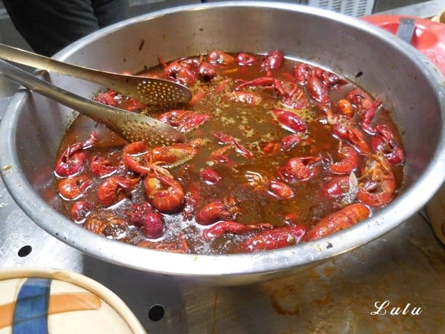 桃園吃到飽。港點大師桃園家樂福經國店。各式港點無限量供應吃到飽。麻辣小龍蝦/鮮蝦粉腸/腐皮蝦仁/奶皇流沙包/蠔汁鮮竹捲/蟹皇燒賣