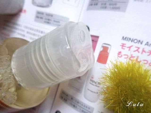 urban veda 城市吠陀 檀香舒緩系列。檀香舒緩洗面乳＋檀香舒緩爽膚水＋檀香舒緩晚霜。充滿活力能量的植物養分，讓肌膚達到完美的自然平衡與健康