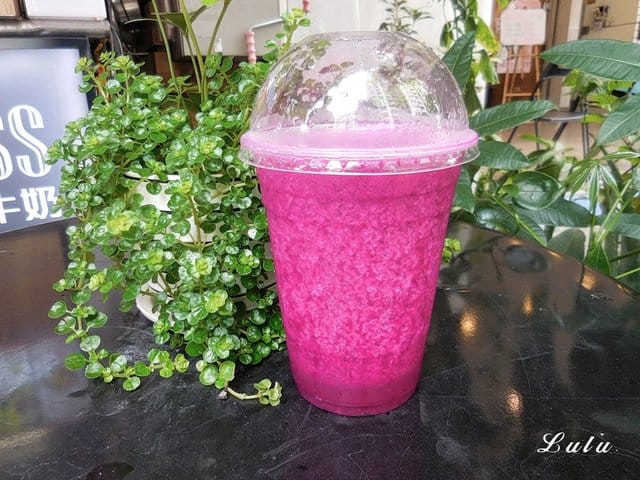 （台中南屯）。南瓜牛奶第一品牌。Grass 南瓜&牛奶（總店）。南瓜的原味鮮甜與牛奶做調和出的天然微妙滋味。完全不加糖