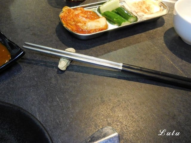 台中燒肉推薦。肉多多超市燒肉 台中大墩店。新菜單推薦。台灣燒肉第一品牌。肉質好、CP值高。即日起~9/30 套餐加價NT$99享雪花和牛。299生啤無限暢飲
