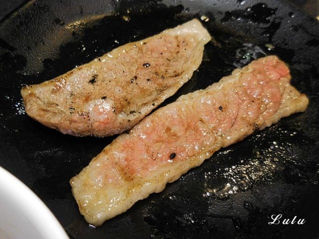 台中燒肉推薦。肉多多超市燒肉 台中大墩店。新菜單推薦。台灣燒肉第一品牌。肉質好、CP值高。即日起~9/30 套餐加價NT$99享雪花和牛。299生啤無限暢飲