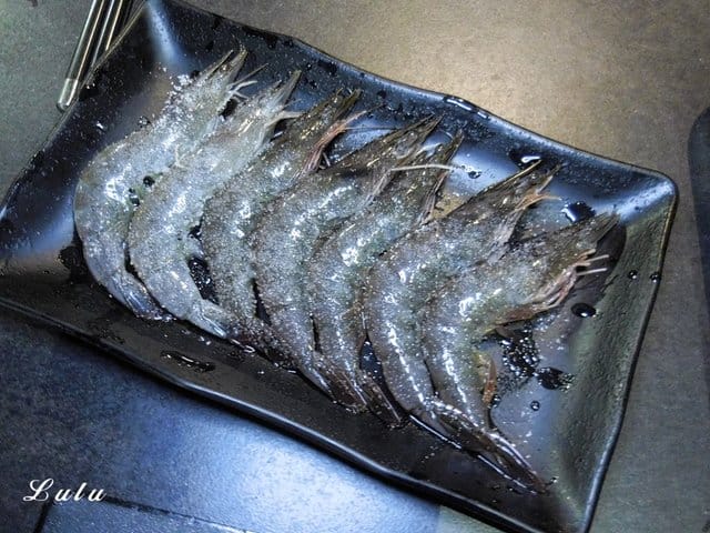 台中燒肉推薦。肉多多超市燒肉 台中大墩店。新菜單推薦。台灣燒肉第一品牌。肉質好、CP值高。即日起~9/30 套餐加價NT$99享雪花和牛。299生啤無限暢飲