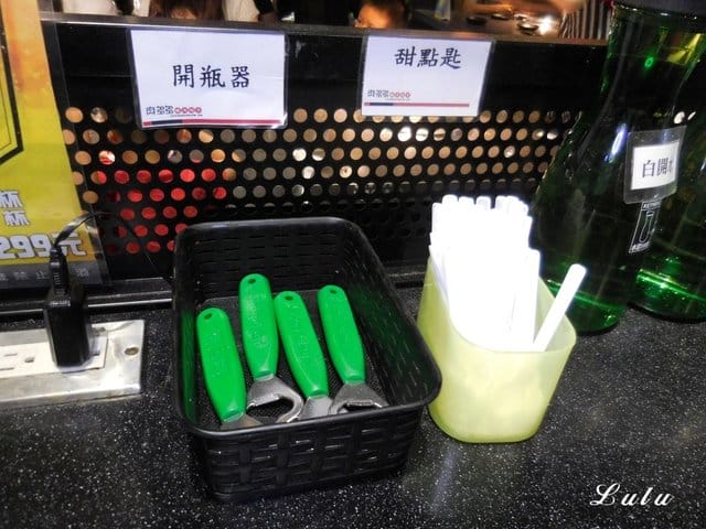 台中燒肉推薦。肉多多超市燒肉 台中大墩店。新菜單推薦。台灣燒肉第一品牌。肉質好、CP值高。即日起~9/30 套餐加價NT$99享雪花和牛。299生啤無限暢飲