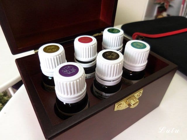 板橋奧斯塔蘿美學。精油彩妝穿搭體驗課程。低潮時送給自己的一句話，奧黛麗赫本優雅經典語錄。精油牌卡：甜姐兒
