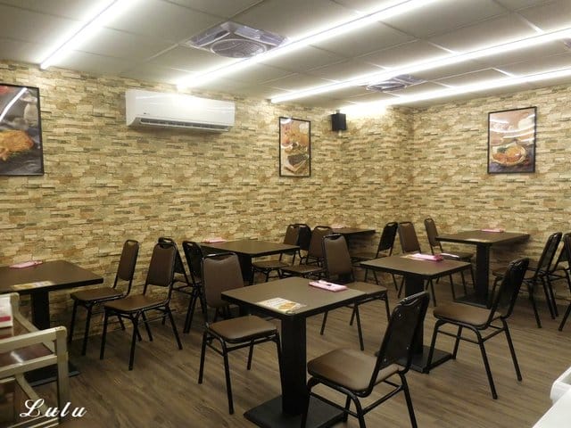 台北公館美食商圈。超人氣美食（宵夜）推薦。五姐妹黑輪的店-台北總店。嚴選豬大骨熬煮的關東煮/麻辣關東煮。嘉義黑香腸＋手工糯米腸。和風黑輪片