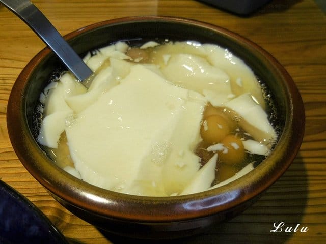 科技大樓豆花推薦。#逗豆鋪。源自於自家手作的新鮮豆奶、豆花，讓人食在安心。夏天吃冷麵，冬天吃湯麵