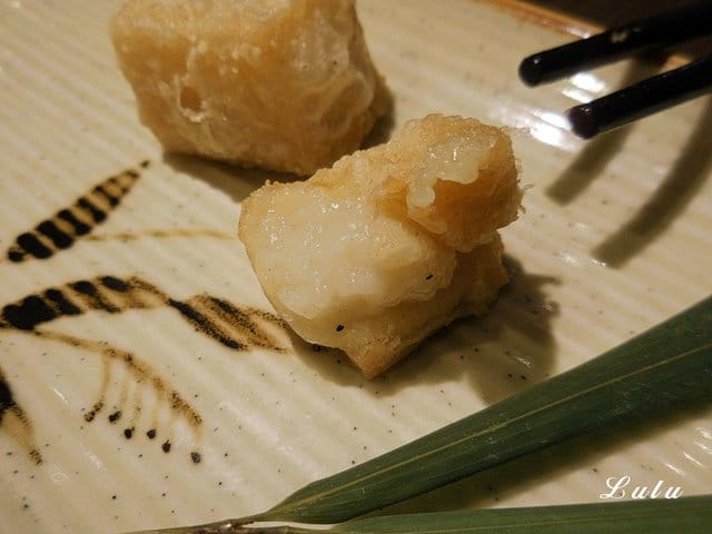 一心拉麵。宜蘭羅東美食推薦。結合中日飲食文化，當日式拉麵遇上宜蘭在地小吃。精心熬煮費時10小時以上的湯頭濃郁，每日限量200碗，賣完就沒有囉！特製滷汁厚切叉燒，經1300度大火炙燒，肉大塊