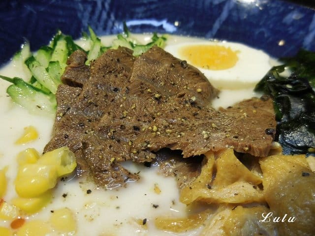 科技大樓豆花推薦。#逗豆鋪。源自於自家手作的新鮮豆奶、豆花，讓人食在安心。夏天吃冷麵，冬天吃湯麵