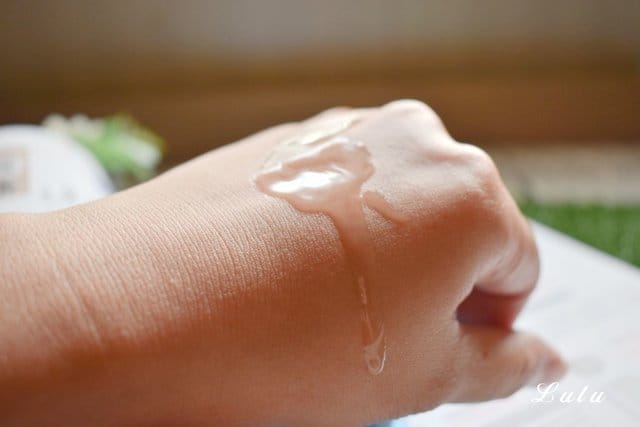 如易農科絲蛋白緊緻精粹液 Lift Essence With Fibroin。高效微乳滲透科技，補水滋潤直達肌底。解肌膚的渴，一次KO所有肌膚問題