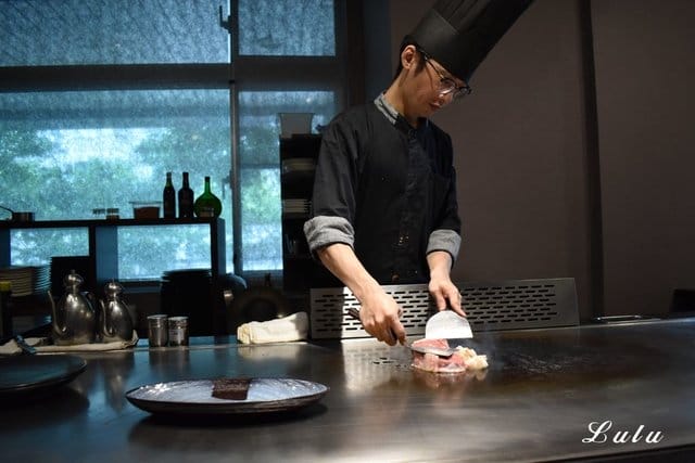 二訪/明水然 無菜單鐵板燒大直店。嚴選新鮮頂級食材，新鮮活抓海鮮，師傅用心烹調出令人銷魂的美味