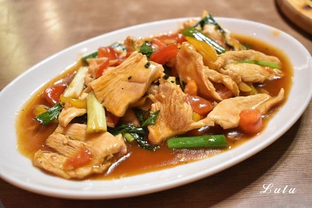 （文末抽獎）Lacuz泰式料理吃到飽台大公館店。恰恰好的份量，讓你可以盡情享受各式泰料。飲料吧、甜品吧無限量供應。近台北捷運公館站5分鐘腳程