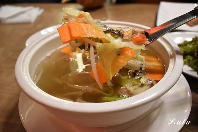 （文末抽獎）Lacuz泰式料理吃到飽台大公館店。恰恰好的份量，讓你可以盡情享受各式泰料。飲料吧、甜品吧無限量供應。近台北捷運公館站5分鐘腳程