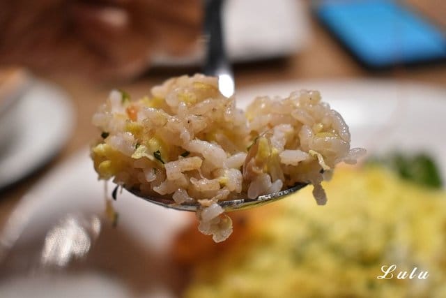 （文末抽獎）Lacuz泰式料理吃到飽台大公館店。恰恰好的份量，讓你可以盡情享受各式泰料。飲料吧、甜品吧無限量供應。近台北捷運公館站5分鐘腳程
