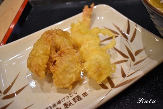 丸亀製麵。新品上市。海鮮叻沙烏龍麵。全球最大日式連鎖烏龍麵店。現場製作的手作烏龍麵，經過冷水冰鎮後的烏龍麵，Q彈有勁