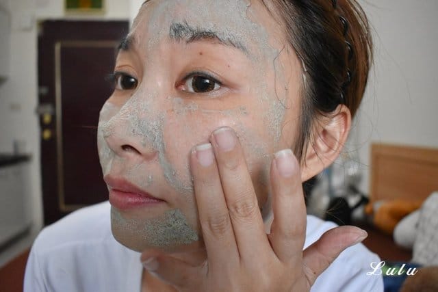 【UGLY DUCK】醜小鴨炸彈泡泡去角質泥膜。自動雷達偵測臉上角質，產生泡泡將老廢角質吃光光。使用後的肌膚滑嫩不緊繃