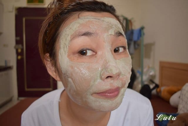 【UGLY DUCK】醜小鴨炸彈泡泡去角質泥膜。自動雷達偵測臉上角質，產生泡泡將老廢角質吃光光。使用後的肌膚滑嫩不緊繃