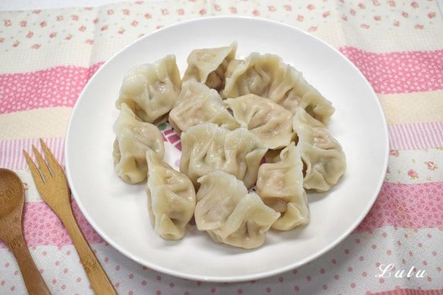 上豐養生手工水餃。高麗菜水餃。皮Q餡料實在。全家人共享的美味。嚴選高品質食材。特殊處理。嚴格品管乾淨衛生