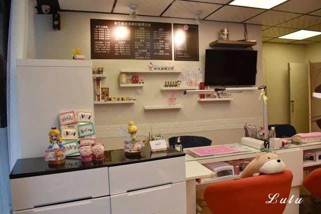 （文末抽獎）@梨花藝術美睫紋繡（板橋店）。睫毛嫁接技術高超，快速有效率，而且美美der。接嫁睫毛再也不用躺到沒耐心，舒服的快睡著啦～