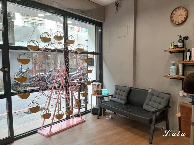 (文末優惠)永和美髮推薦。時光藝廊。終極稻草頭,染髮後呈現自然光澤感。近永和頂溪捷運站步行約10分鐘腳程即可抵達。推薦設計師:Nico - 第3張圖 (文末優惠)永和美髮推薦。時光藝廊。終極稻草頭,染髮後呈現自然光澤感。近永和頂溪捷運站步行約10分鐘腳程即可抵達。推薦設計師:Nico