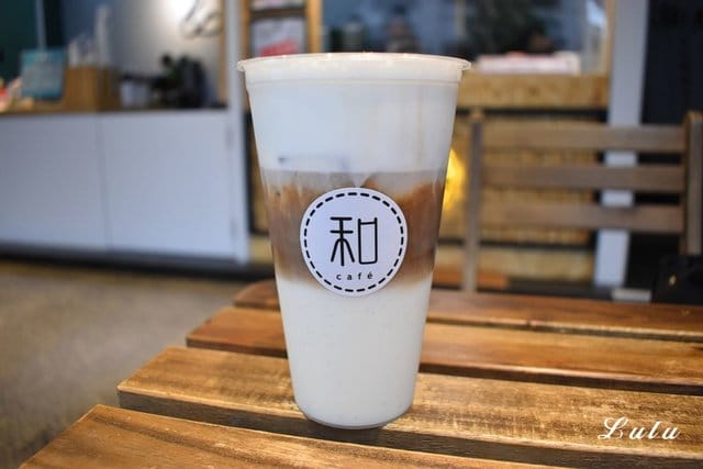 新北新莊舒芙蕾。#和咖啡。只要NT$60就能吃到空氣感綿密的舒芙蕾。下午茶時段，來點療癒系美食，真的好舒芙蕾呀～提供外送服務，街口支付